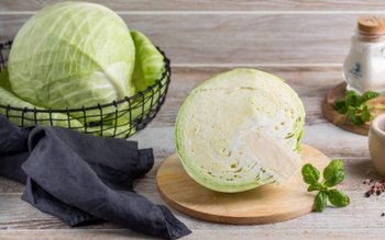 Ce afecțiuni poate trata varza