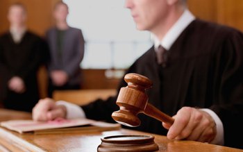 Doi botoșăneni condamnați la închisoare, …