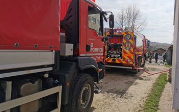 Clădire, folosită ca depozit, cuprinsă …