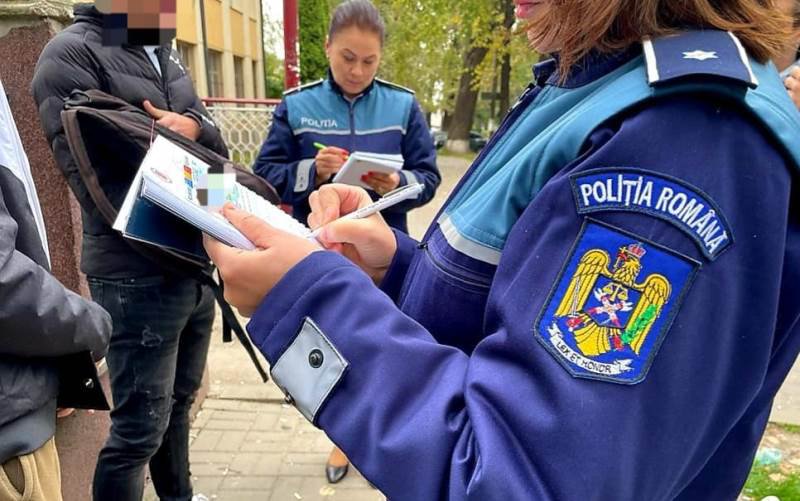 Polițiștii din Botoșani, în căutarea elevilor care absentează de la cursuri