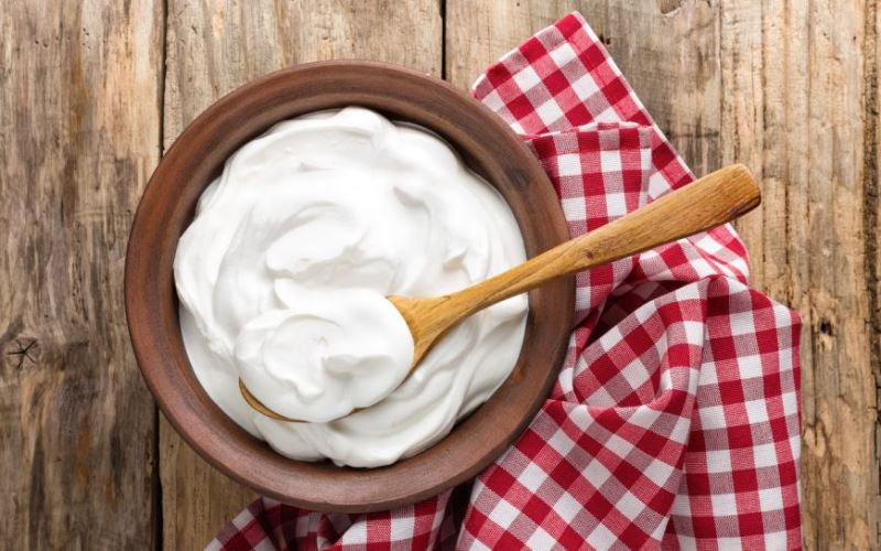 De ce este bine să bei iaurt zi de zi, ideal în diete