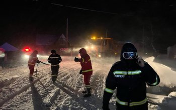 Peste 400 de persoane rămase …