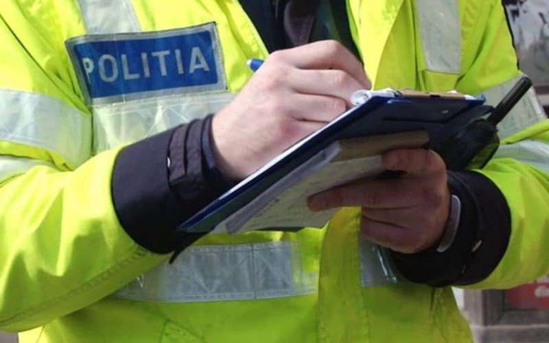 Peste 1000 lei amendă dacă nu ai adresa corectă în permis