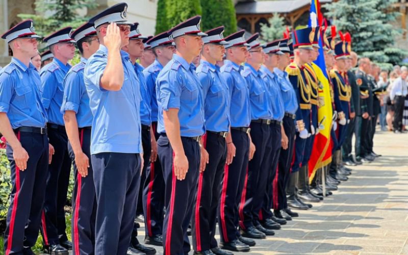 Ai 700 de șanse la dispoziție să devii jandarm! Vino în echipa noastră!