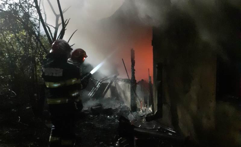 Botoșănean de 69 ani decedat după ce casa în care locuia a luat foc