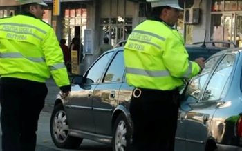 Conducători auto sancționați pentru oprire …