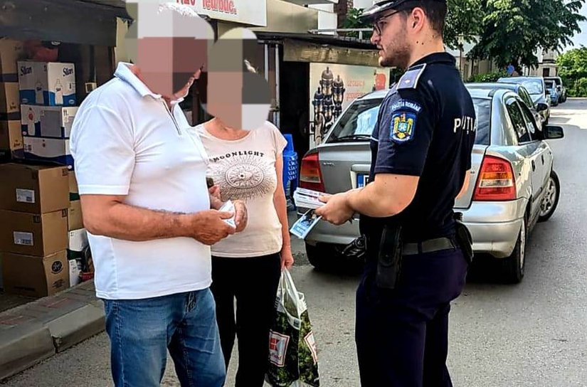 Poliţiştii botoşăneni alături de elevi pentru prevenirea infracționalității în mediul online în cadrul „săptămânii prevenirii criminalităţii”