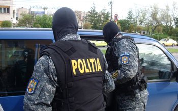 Bărbat percheziționat la domiciliu pentru …