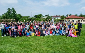 Peste 100 de copii au …