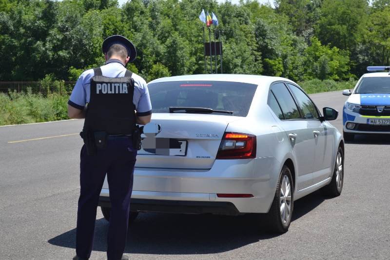 Depistați la volan deși nu dețineau permis de conducere pentru nicio categorie