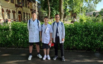 Trei elevi botoșăneni au reprezentat …