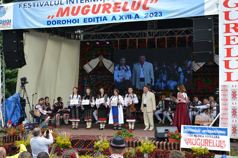 Festivalul Internaţional „Mugurelul” 2023: Vezi laureații din prima zi de concurs! - FOTO