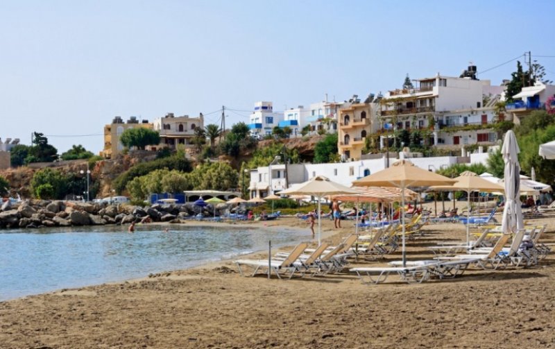 Români jefuiți la un hotel de cinci stele din Grecia. Cum au rămas turiștii fără banii din seif
