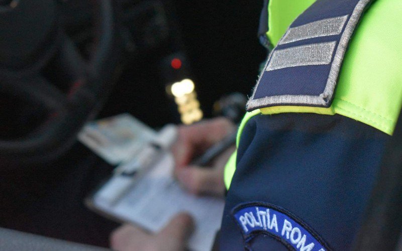 Acțiune a polițiștilor botoșăneni pentru verificarea transportatorilor de marfă și persoane și pentru combaterea pirateriei auto