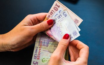 Se dau 250 de lei …