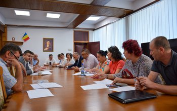 Ședință la Prefectură cu membrii …