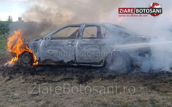 Mașină cuprinsă de flăcări pe …