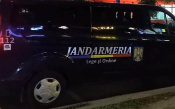 Deși a fost sancționat pentru …