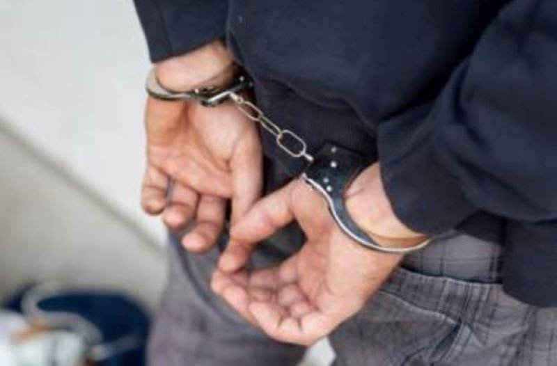 Bărbatul care a furat poșeta unei femei din Dorohoi a fost arestat pentru 30 de zile