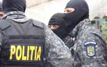 Percheziții în județele Iași și …