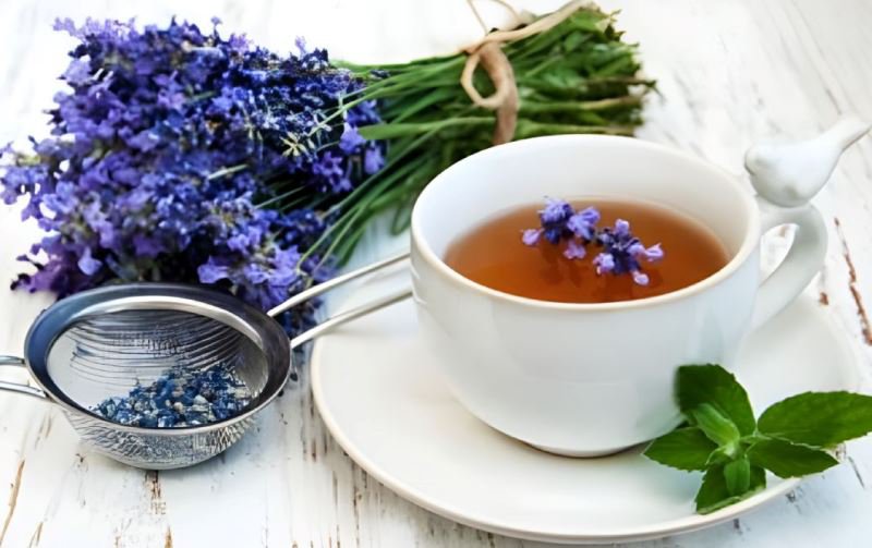Ceai de lavandă, beneficii și contraindicații pentru organism