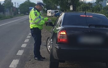 Dosar penal pentru fals în …