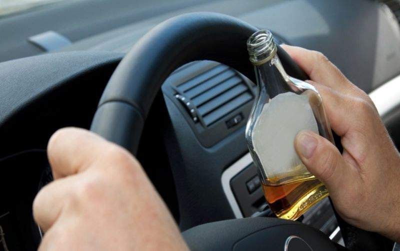 Autoutilitară condusă pe un drum din județ, de un șofer aflat sub influența alcoolului