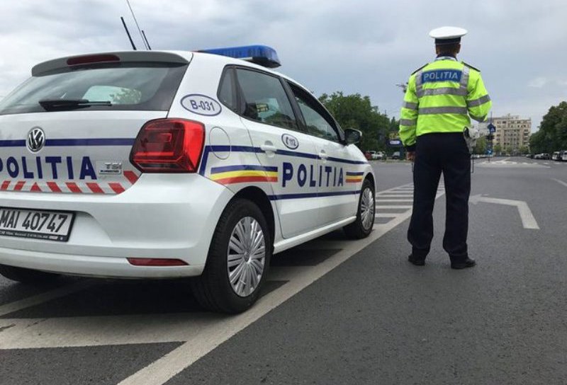 Tânăr de 22 de ani prins de poliție în timp ce conducea un autovehicul neînmatriculat