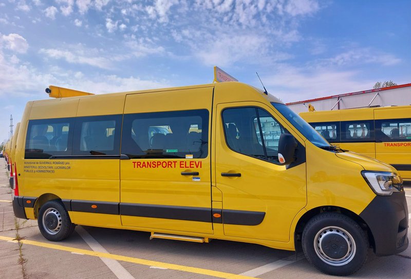 Microbuze școlare pentru elevii din județul Botoșani
