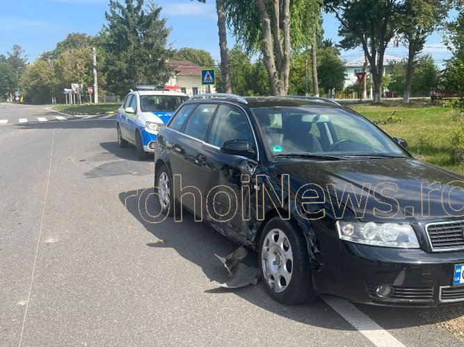 Accident la Vârfu Câmpului! Două mașini s-au izbit din cauza neacordării de prioritate - FOTO