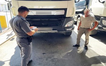 Cetățean surprins de polițiștii de …