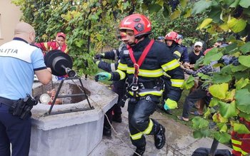 Botoșănean salvat de pompieri după …