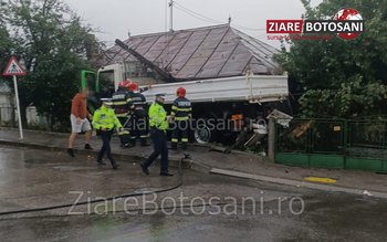 Accident la Dorohoi! Un camion …
