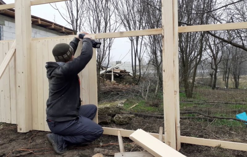 Schimbări la Legea construcţiilor. Noi lucrări pentru care românii nu vor mai avea nevoie de autorizație