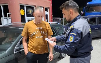 Permis de conducere fals, cu …