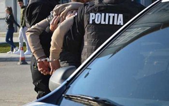 Bărbat reținut de polițiștii din …
