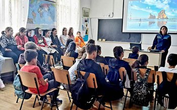 Activități de informare desfășurate de …