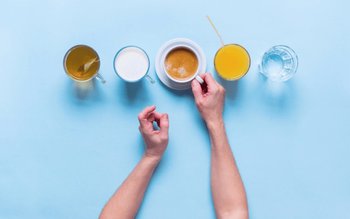 Ce băutură ne hidratează cel …