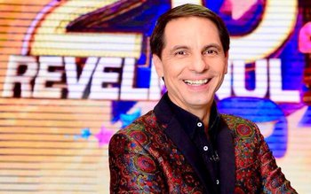 Dan Negru va prezenta Revelionul …