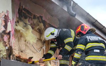 Incendiu violent la o casă …