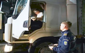 Șofer de tir aflat sub …