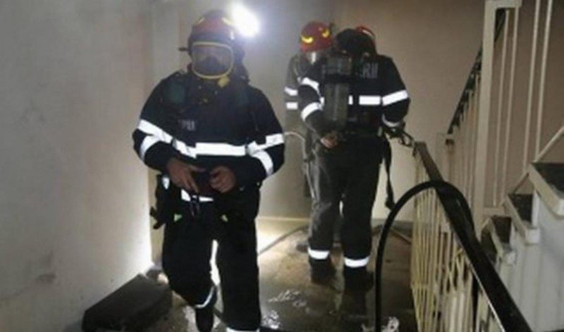 Incendiu izbucnit într-un apartament din Botoșani. Pompierii au intervenit în cel mai scurt timp