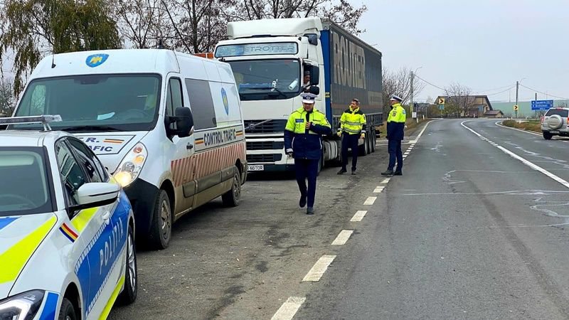 Acțiune a polițiștilor botoșăneni pentru verificarea transportatorilor de mărfuri și persoane – FOTO