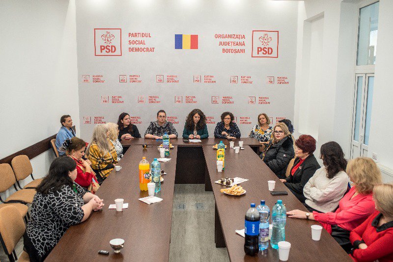 Organizația femeilor social-democrate din Botoșani alături de victimele violenței domestice - FOTO