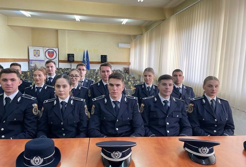 21 de absolvenți ai școlilor de agenți de poliție încadrați la IPJ Botoșani