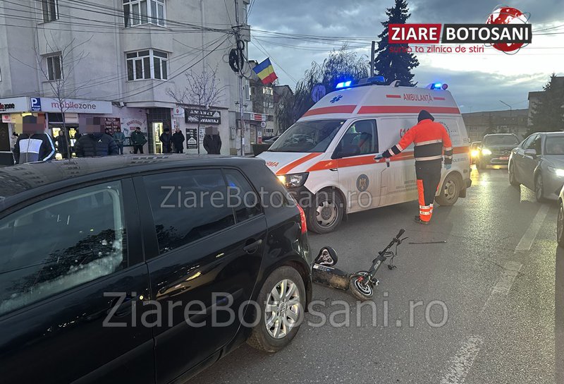 Accident în centrul municipiului Dorohoi! Bărbat aflat pe trotinetă electrică acroșat de un autoturism – FOTO