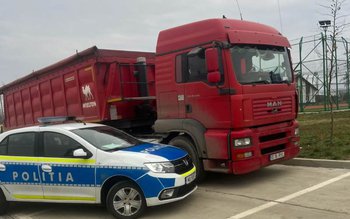 Tir imobilizat de politiștii din …