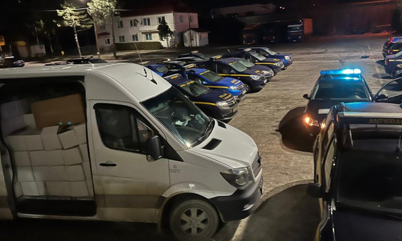 Două tone de miez de nucă confiscate la Mihăileni. Bărbatul intenționa să le comercializeze în județul Suceava