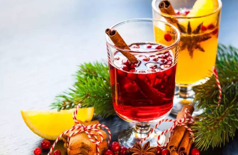 Băuturi tradiționale de Crăciun din întreaga lume. Ce cocktailuri se prepară de sărbători