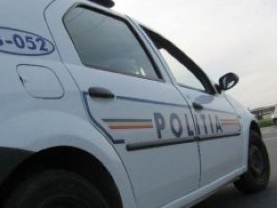 Bărbat din Darabani evacuat din locuință pentru că a fost agresiv cu familia. Polițiștii au emis ordin de protecție pe numele său